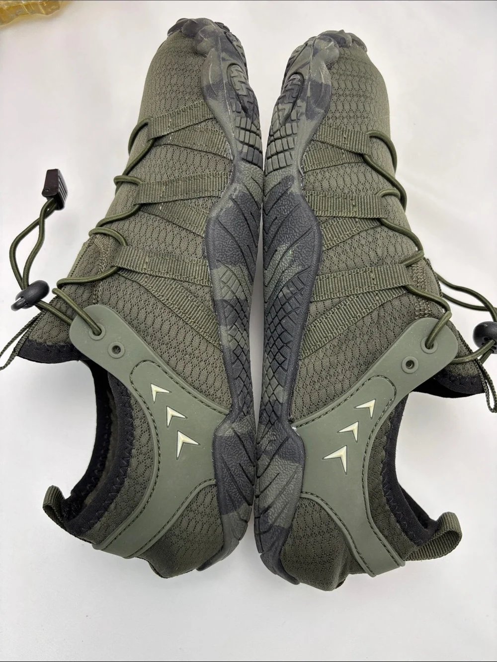 Hike Outdoors Olive Green Men’s / Women Sz40 Athletic‎ Sneakers #350